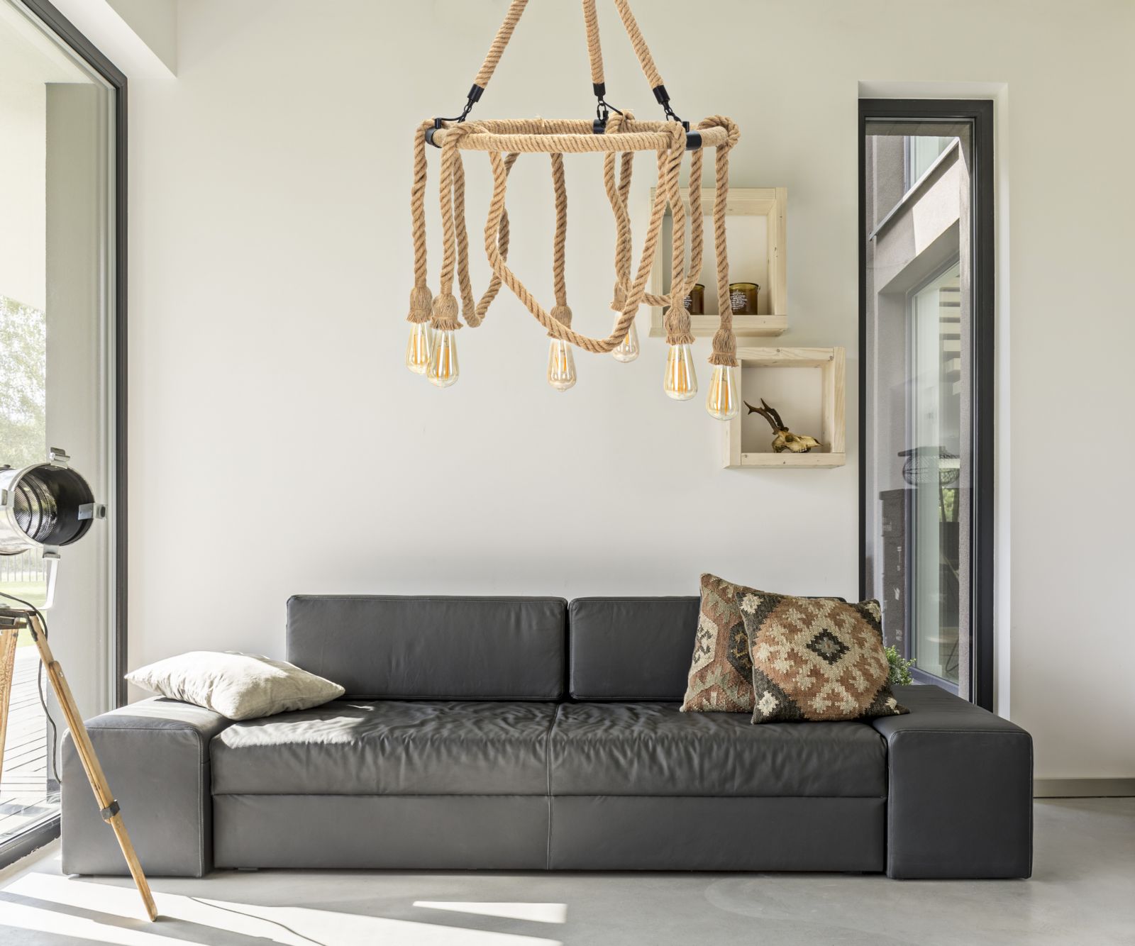 Mennyeről Lámpa Kör Ø 64x90 cm Mennyeről Lámpa Kör Ø 64x90 cm