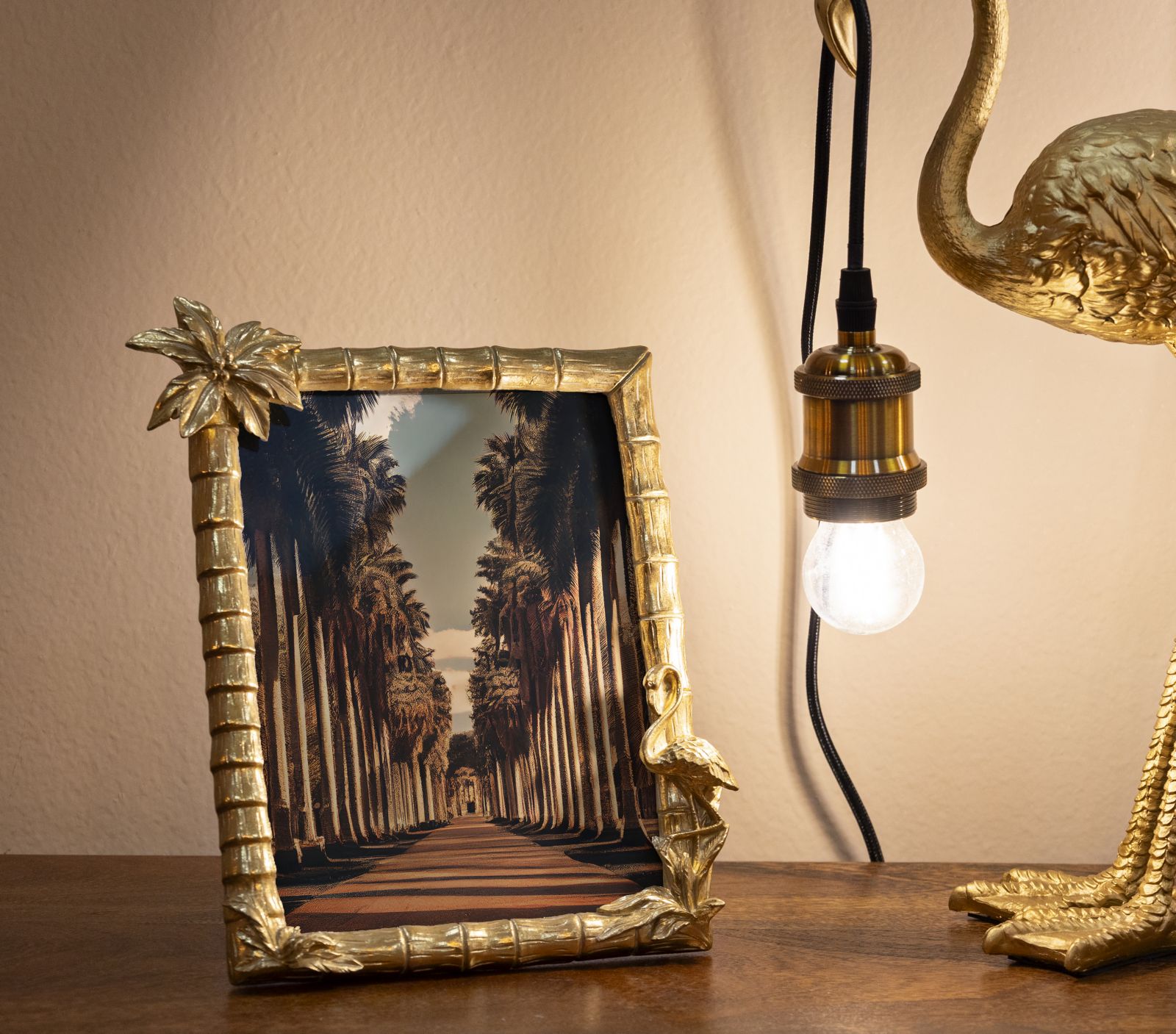 Fotókeret Flamingo 25x2,8x21 (Belsejében Fotó Mérete 15x20 cm) Fotókeret Flamingo 25x2,8x21 (Belsejében Fotó Mérete 15x20 cm)