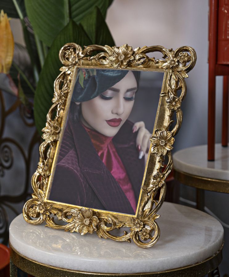 Klasszikus Keret 21,8x1,8x27,4 (Belső Méret 15x20 cm)