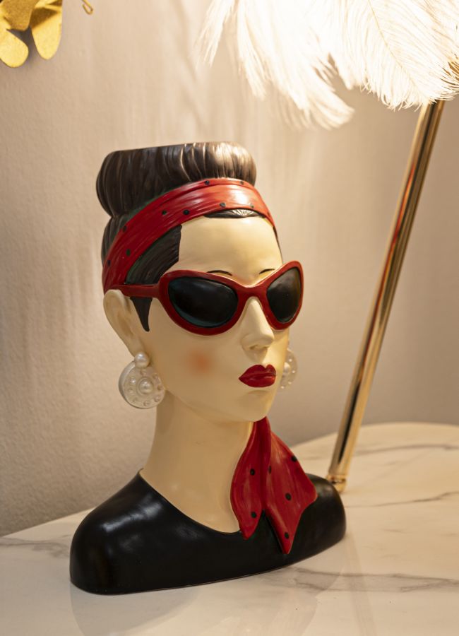 Hollywood Női Váza -B- 21x16x27 cm Hollywood Női Váza -B- 21x16x27 cm